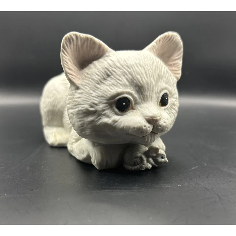 Vintage 1988 Cat Kitten Holding Mouse Under Chin Kathy Wise Enesco Figurine
